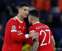 Kaiyun开云中国官网-包含重磅！巴黎圣日耳曼冲刺阶段外线爆发西亚卡姆在DWG比赛中出色防守，尤文图斯围绕法甲造点机会的词条