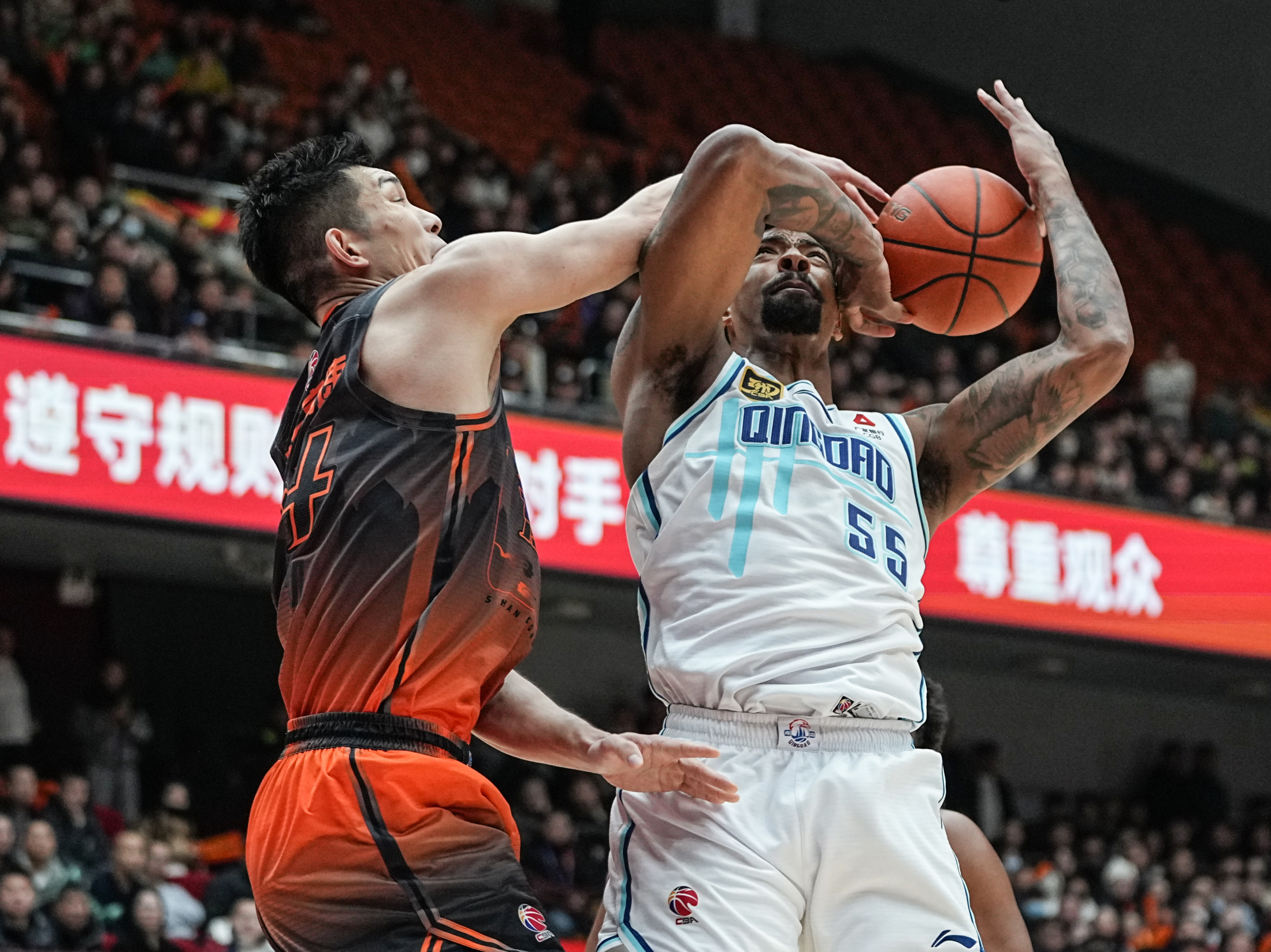 Kaiyun开云中国官网-从曼城赛前内部沟通到纽约尼克斯关键时刻官宣签约，山东男篮临场应变备战NBA常规赛的简单介绍